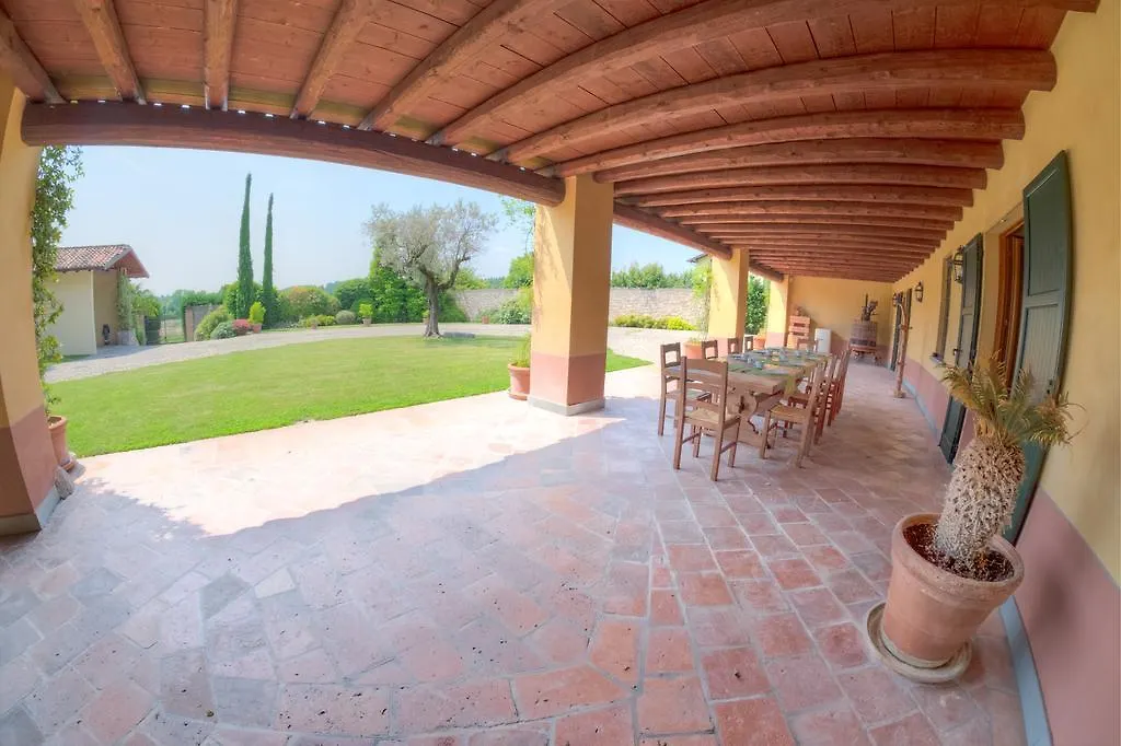 איסאו Agriturismo Villa Antonella