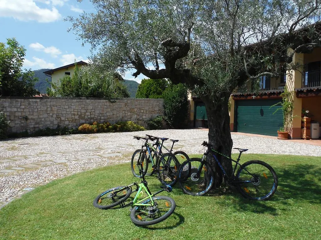 איסאו Agriturismo Villa Antonella בית חווה